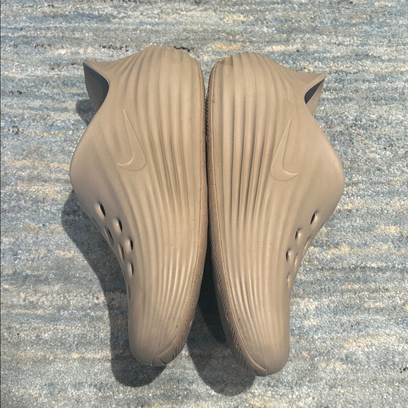 Nike ReactX Rejuven8 Size 9 – Lightweight Comfort – Like New – Men’s - Picture 3 of 5